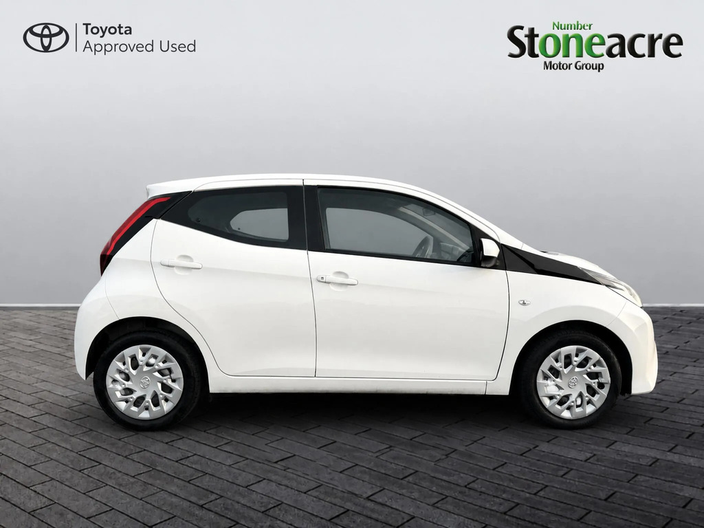 Toyota Aygo 1.0 Vvt-i X-play DV19BVY #2