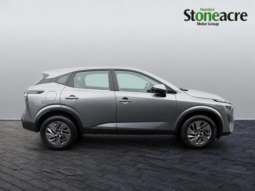 Nissan Qashqai 1.3 Dig-t Mhev Acenta Premium Euro 6 Ss DP24YOO  #2