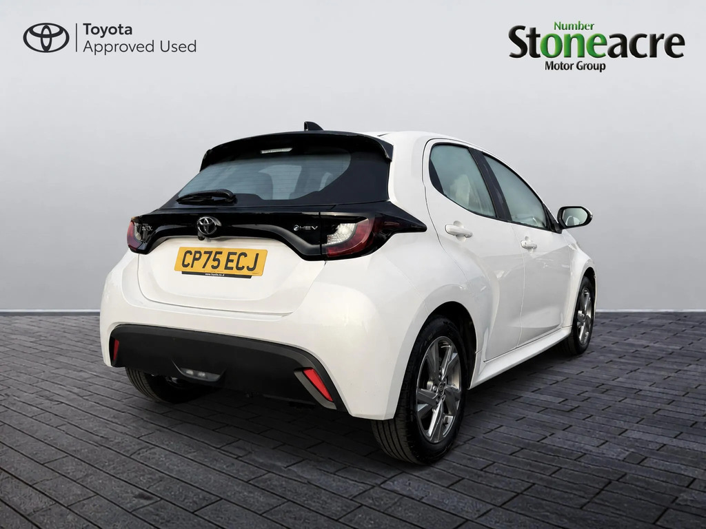 Toyota Yaris 1.5 Hybrid Icon CP75ECJ #3