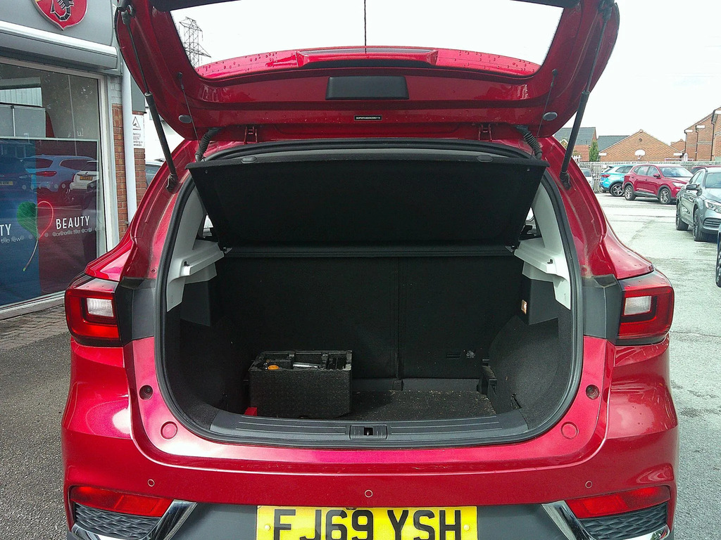 MG ZS Exclusive White #9