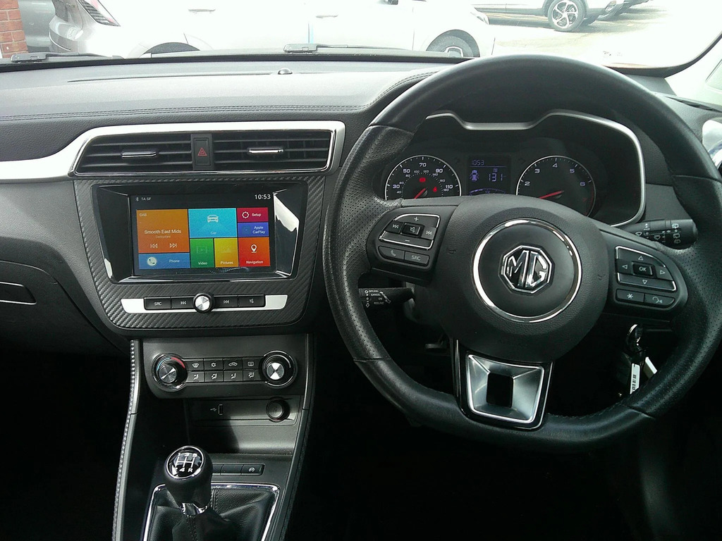MG ZS Exclusive White #13
