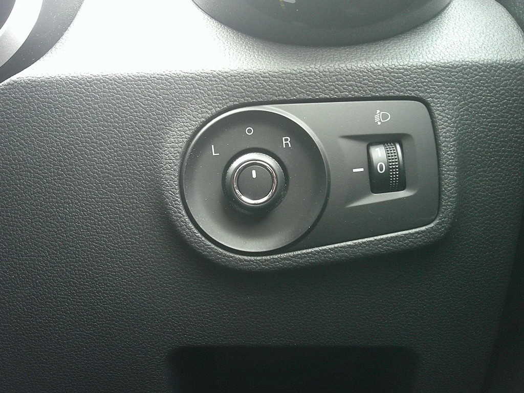 MG ZS Exclusive White #21