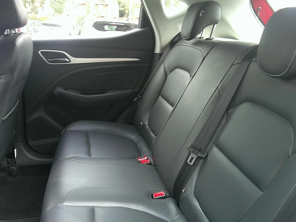MG ZS Exclusive White #14