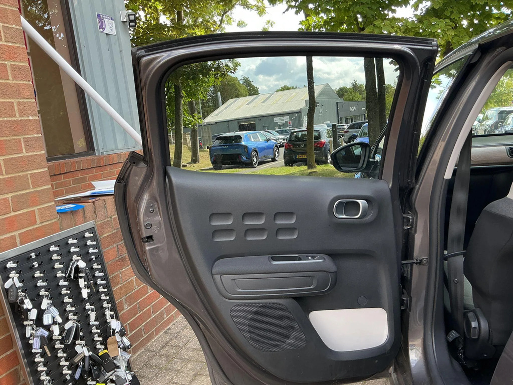 Citroen C3 1.2 Puretech Shine Plus Eat6 Euro 6 Ss  #25
