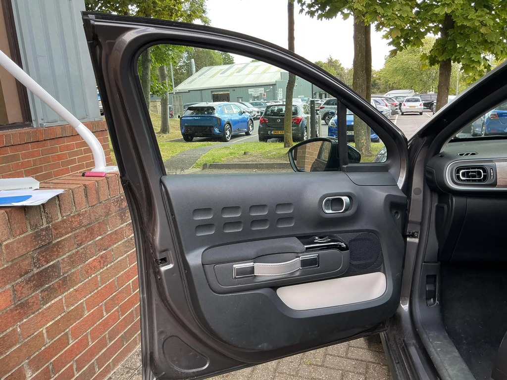 Citroen C3 1.2 Puretech Shine Plus Eat6 Euro 6 Ss  #27