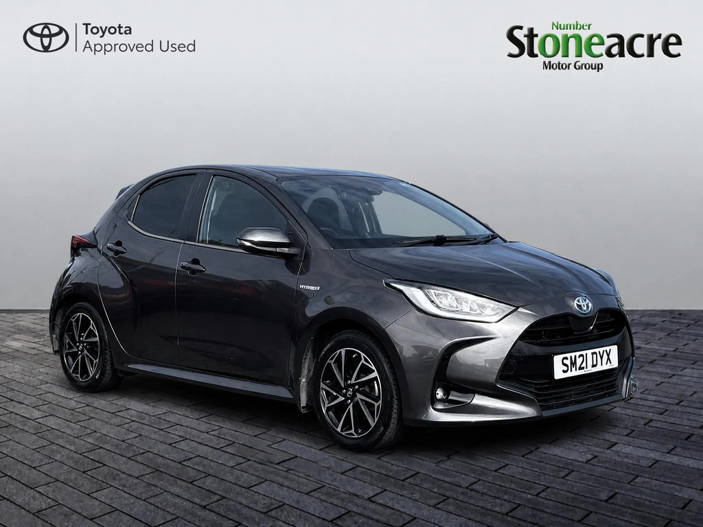 Toyota Yaris 1.5 Hybrid Design Grey