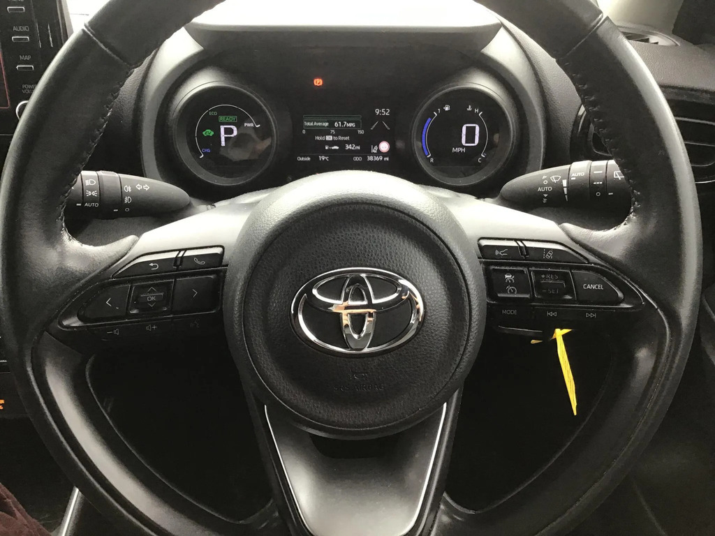 Toyota Yaris 1.6 Awd Circuit Pack Black #11