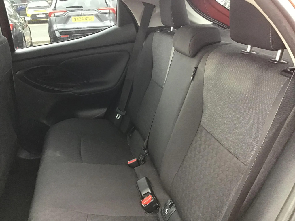 Toyota Yaris 1.6 Awd Circuit Pack Black #16
