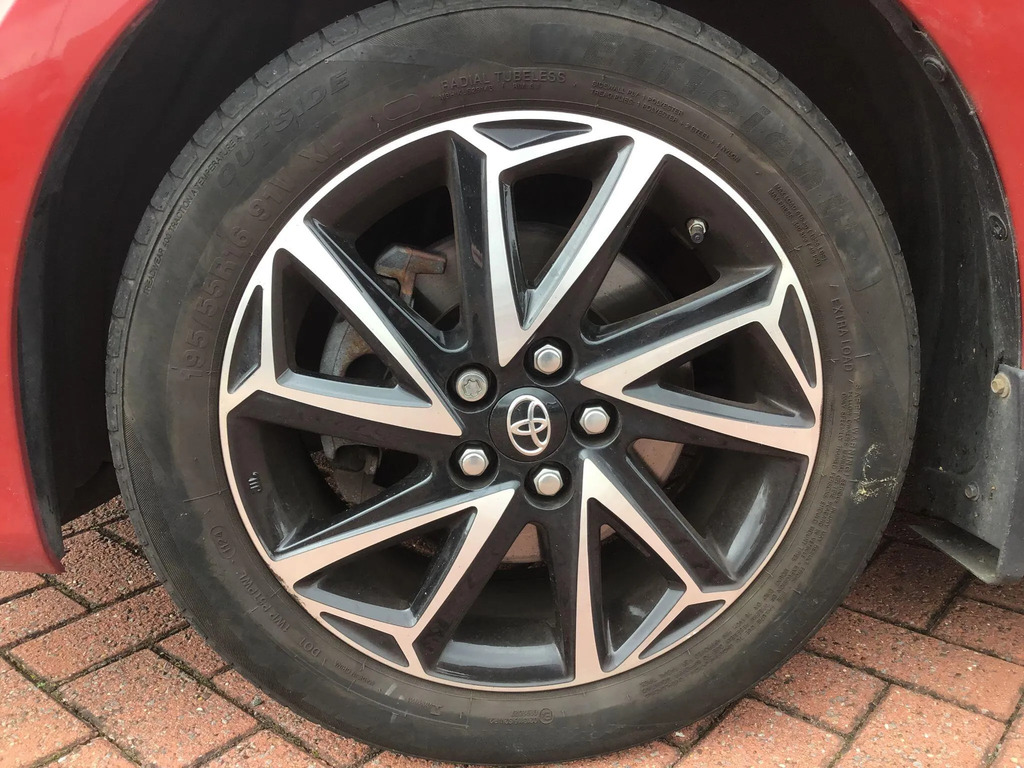 Toyota Yaris 1.6 Awd Circuit Pack Black #21