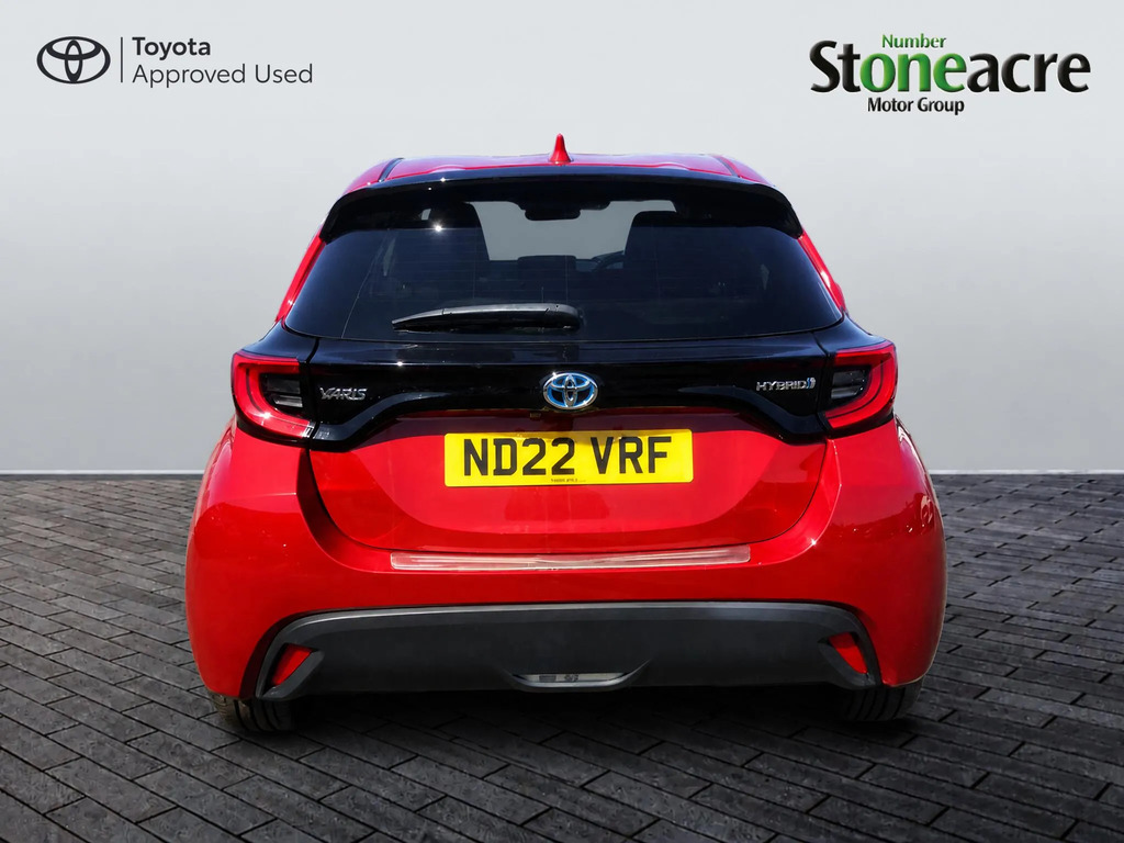 Toyota Yaris 1.6 Awd Circuit Pack Black #18