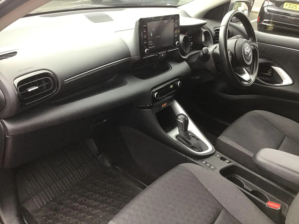 Toyota Yaris 1.5 Hybrid Design ND22VRF  #5