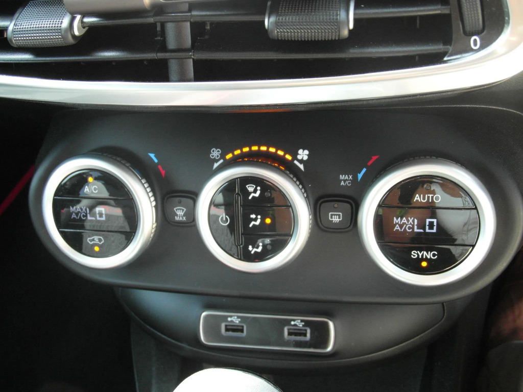Fiat 500X Automatic White #31