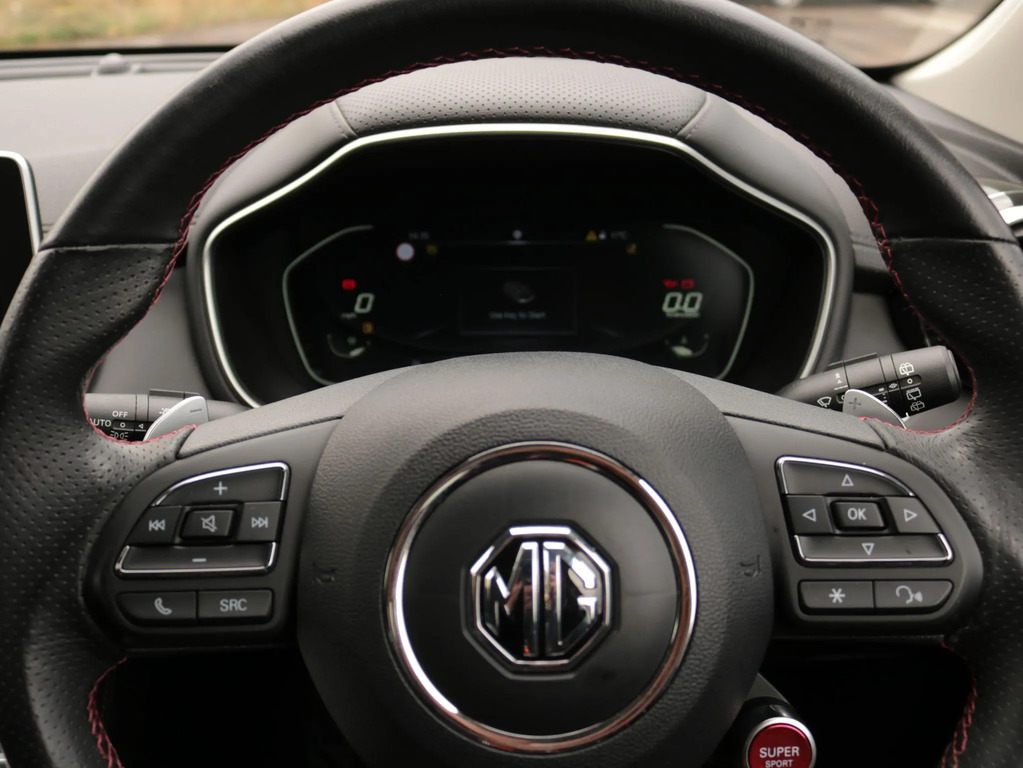 MG HS 1.5 T-gdi 24.7 Kwh Trophy Euro 6 Ss Red #19