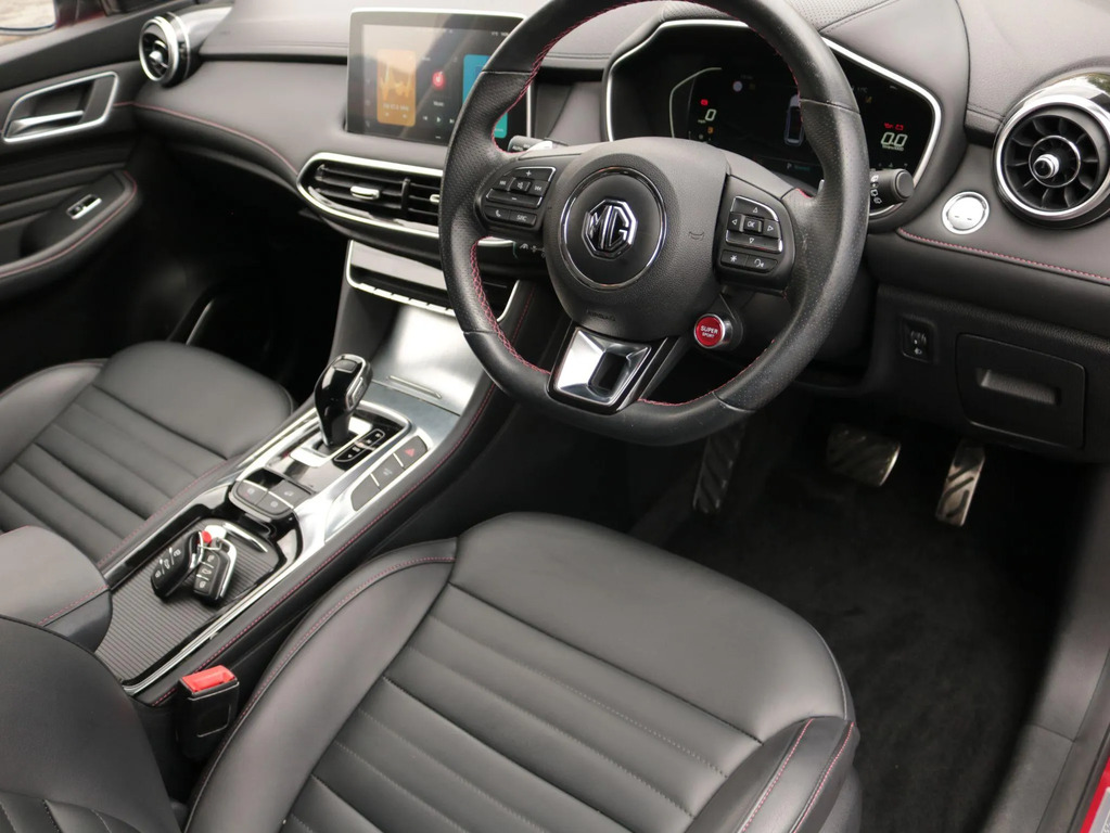 MG HS 1.5 T-gdi 24.7 Kwh Trophy Euro 6 Ss Red #15