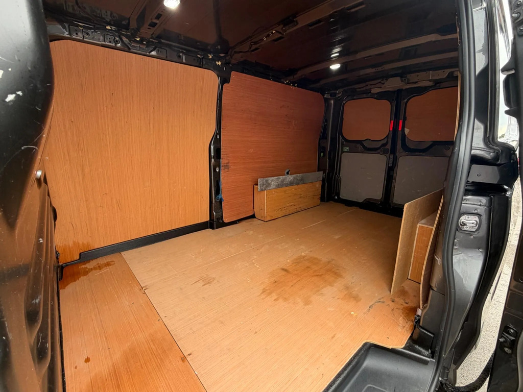 Ford Transit Custom 320 Limited Ecoblue #11
