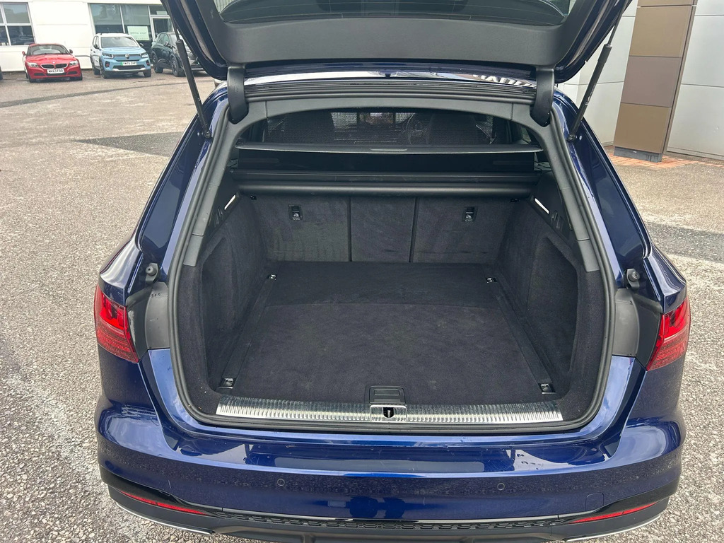 Audi A4 Avant Technik Blue #14