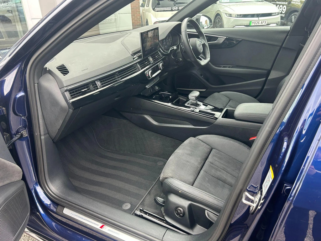 Audi A4 Avant Technik Blue #32
