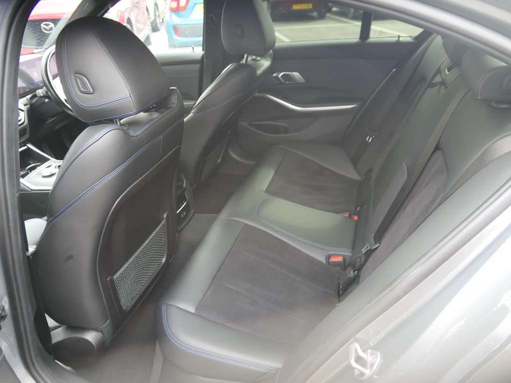 BMW 3 Series M Sport Black #14