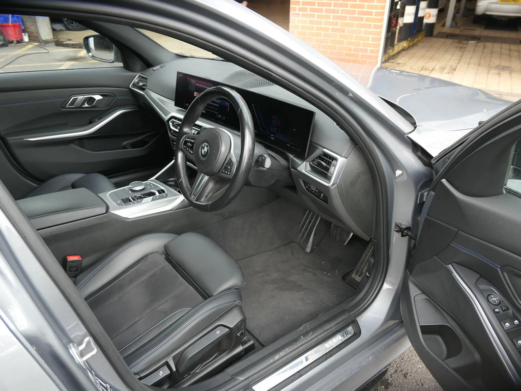 BMW 3 Series M Sport Black #13