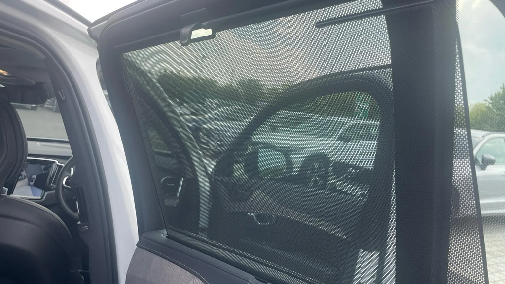 Volvo XC90 Plus Black #38