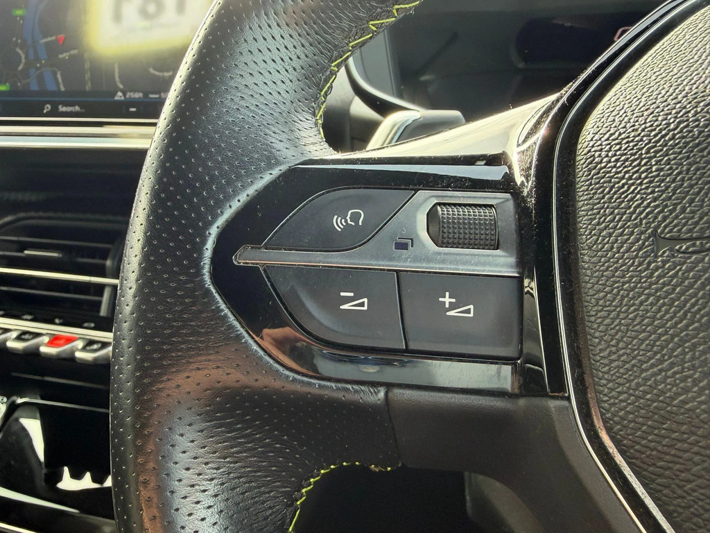 Peugeot 208 1.2 Puretech Active Grey #17