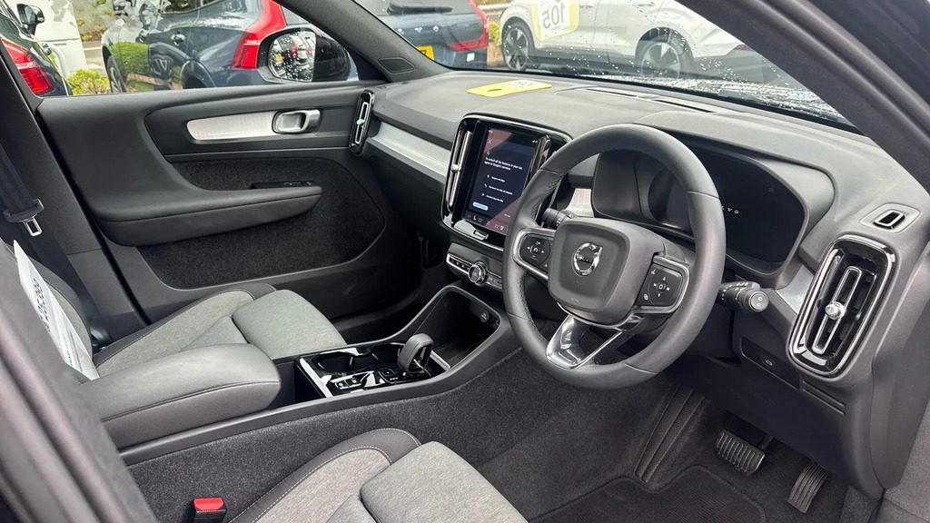 Volvo XC40 2.0 B3p Plus Dark  #4
