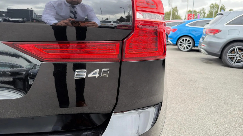 Volvo XC60 Core Blue #33