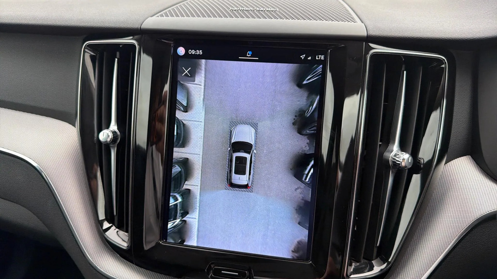 Volvo XC60 Core Blue #14