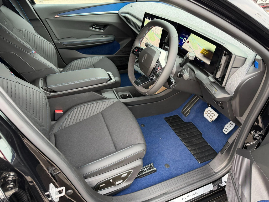 Renault Megane E-Tech Techno White #8