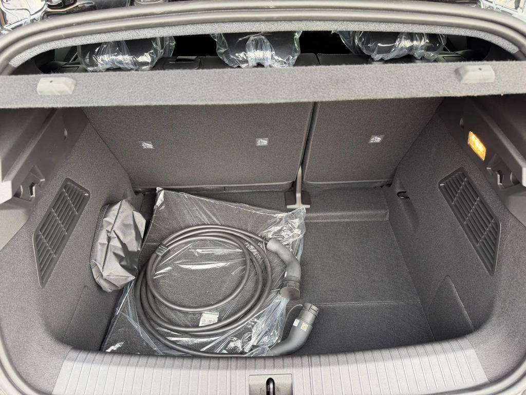Renault Megane E-Tech Techno White #15