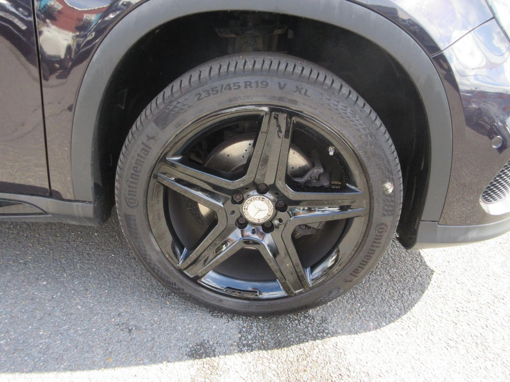 Mercedes-Benz GLA Class Gla 200D Amg Line White #14