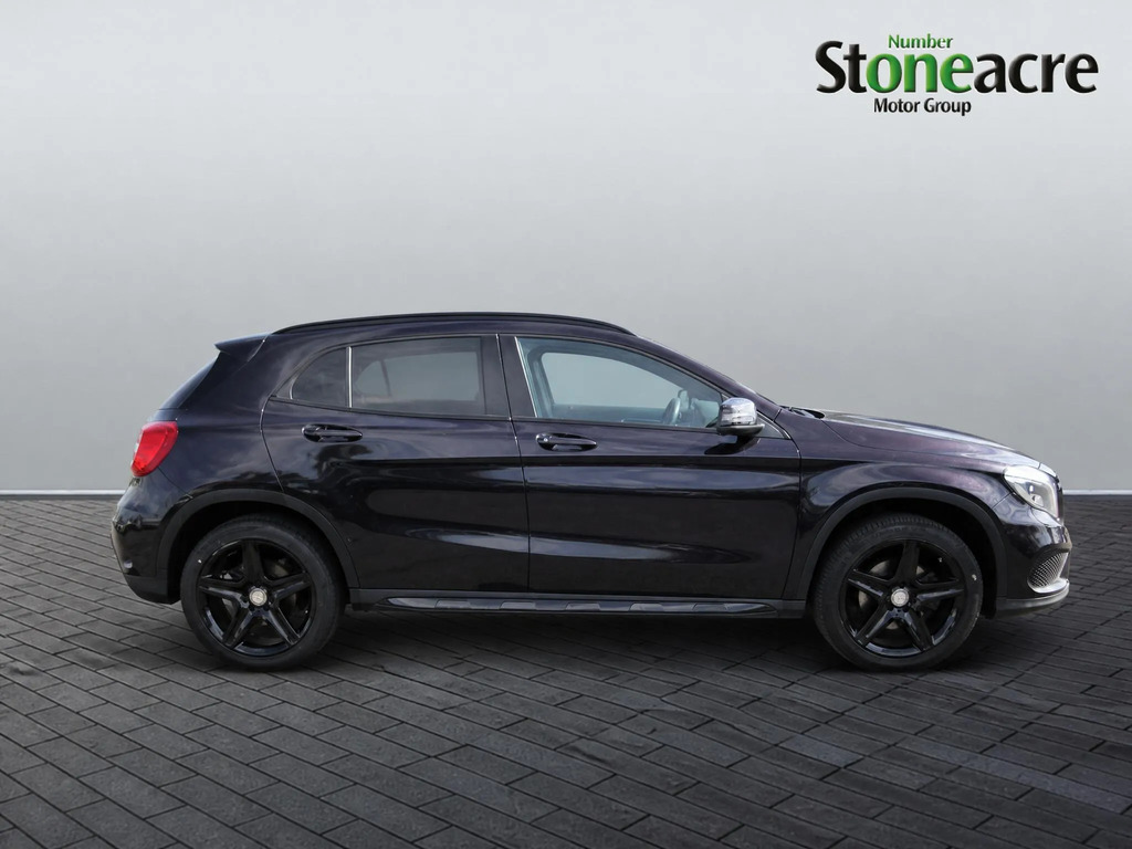 Mercedes-Benz GLA Class Gla 200D Amg Line White #8