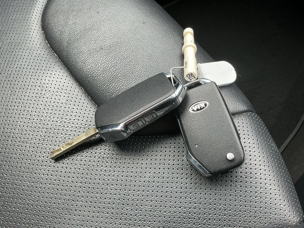 Kia Niro 3 Black #20