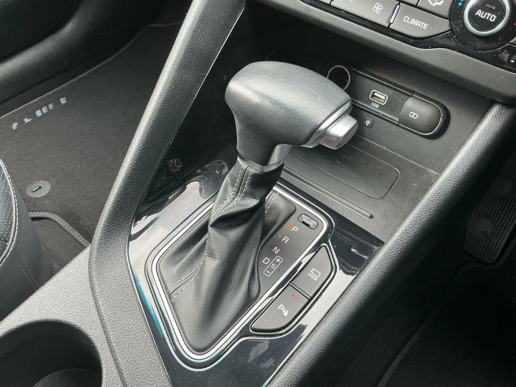 Kia Niro 3 Black #10