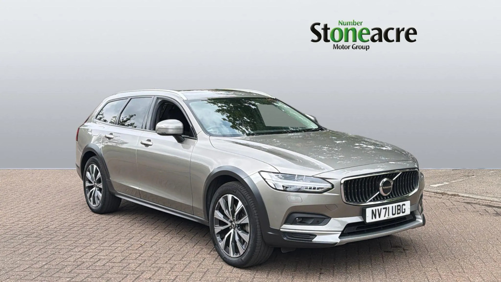 Volvo V90 Cross Country Estate 