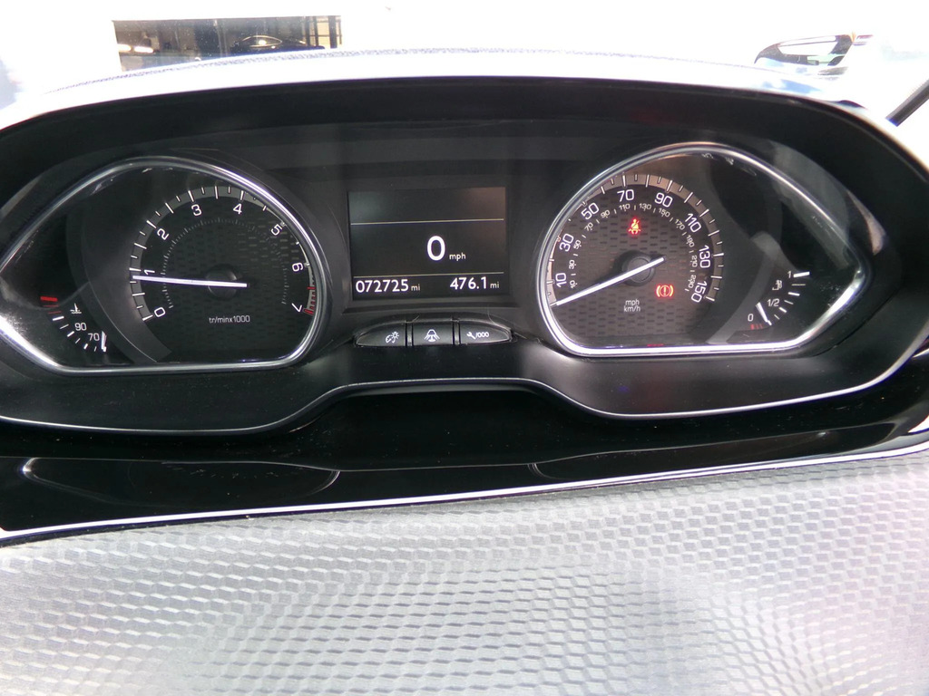 Peugeot 2008 Puretech Active Grey #17