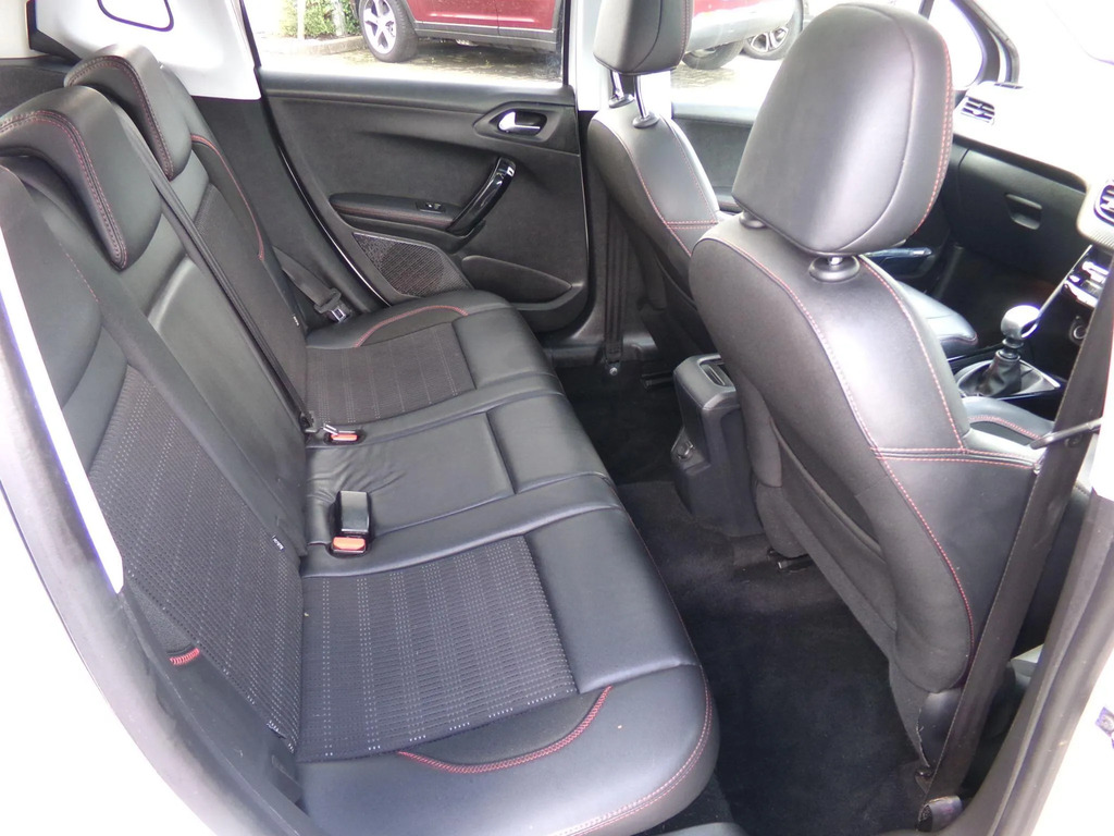 Peugeot 2008 Puretech Active Grey #21