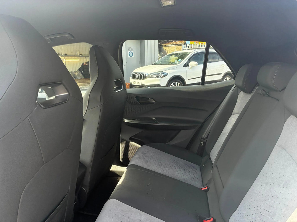 Cupra Born V2 Silver #13