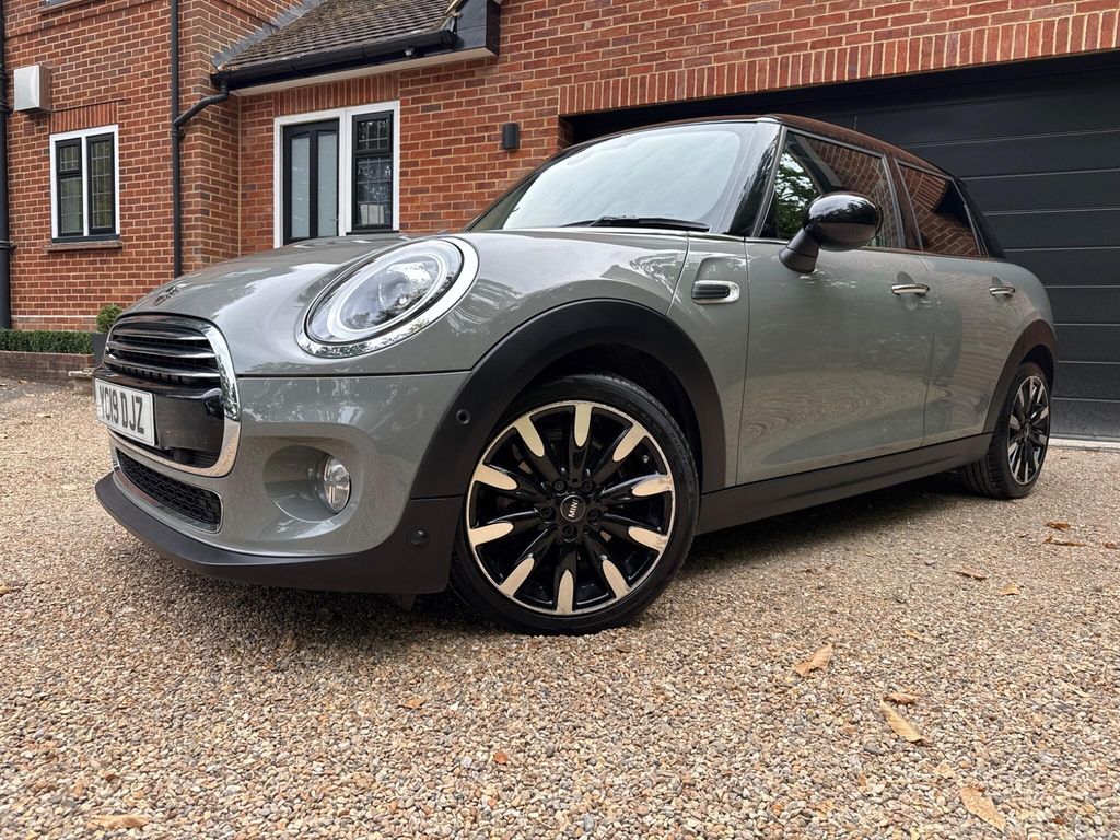 Mini Hatch 1.5 Cooper Exclusive Steptronic Euro 6 Ss YC19DJZ  #2