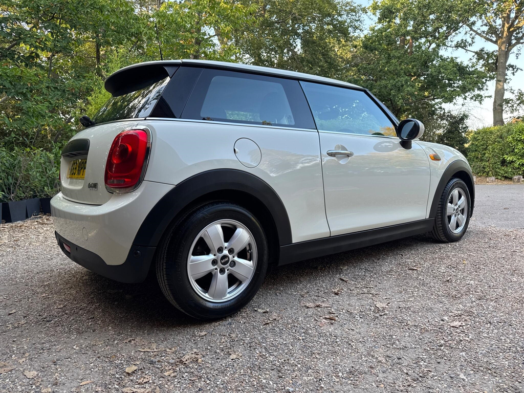 Mini Hatch 1.2 One Euro 6 Ss #3