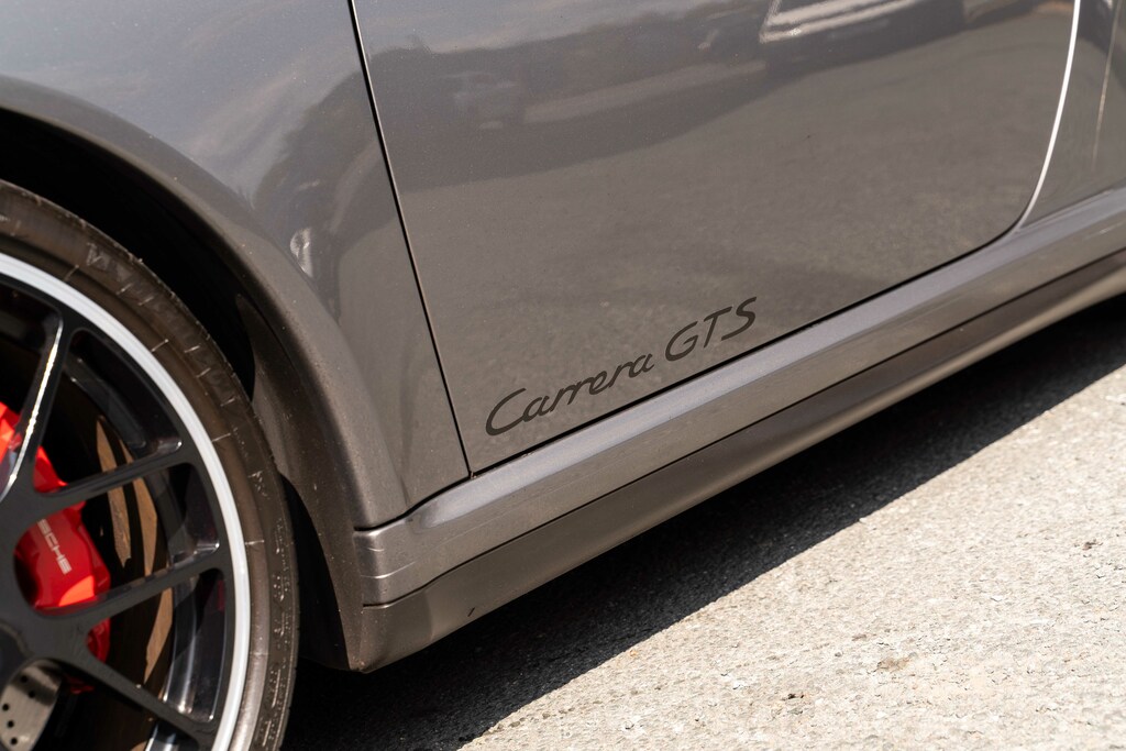 Porsche 911 Carrera Gts #5