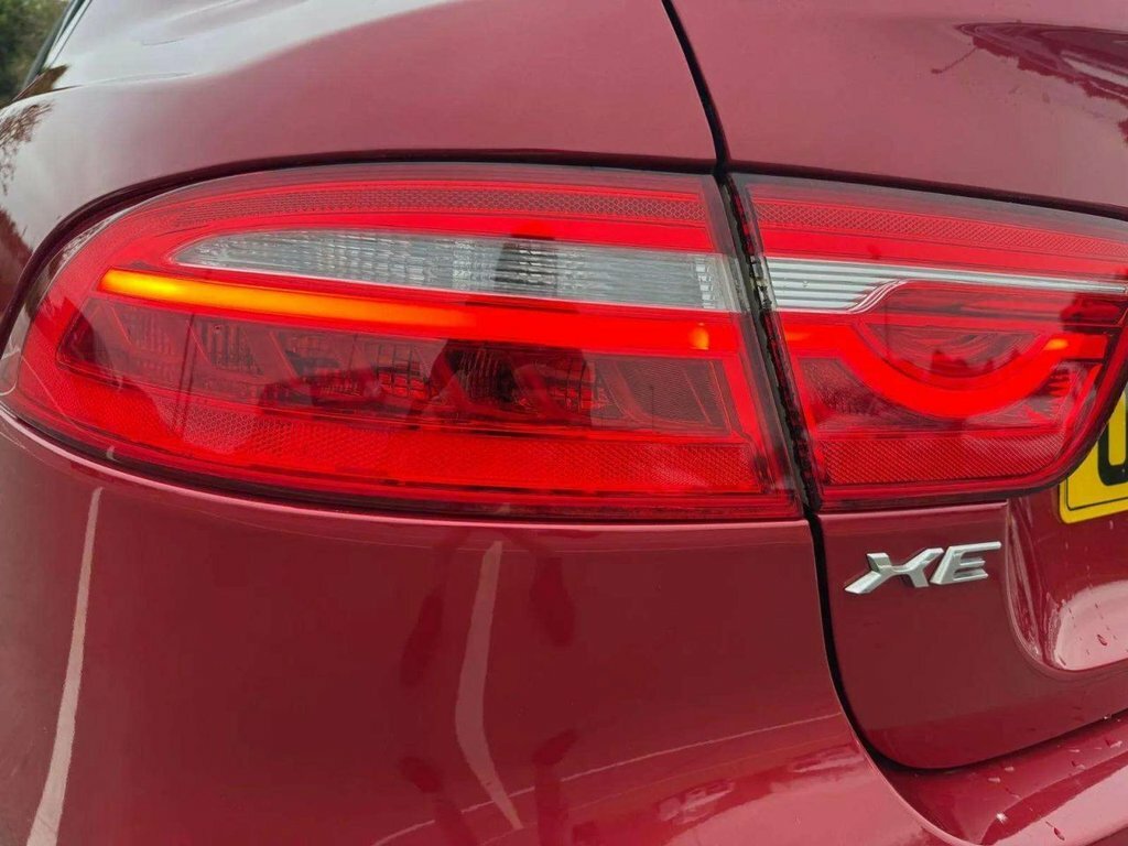 Jaguar XE  Red #41