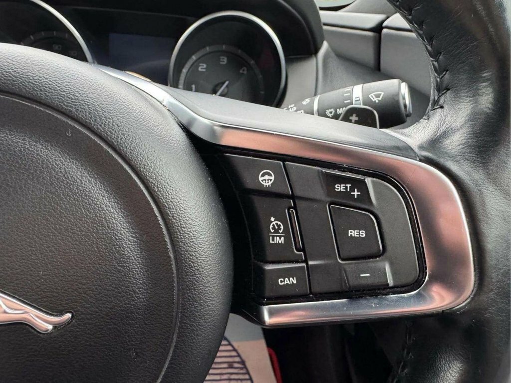 Jaguar XE  Red #15