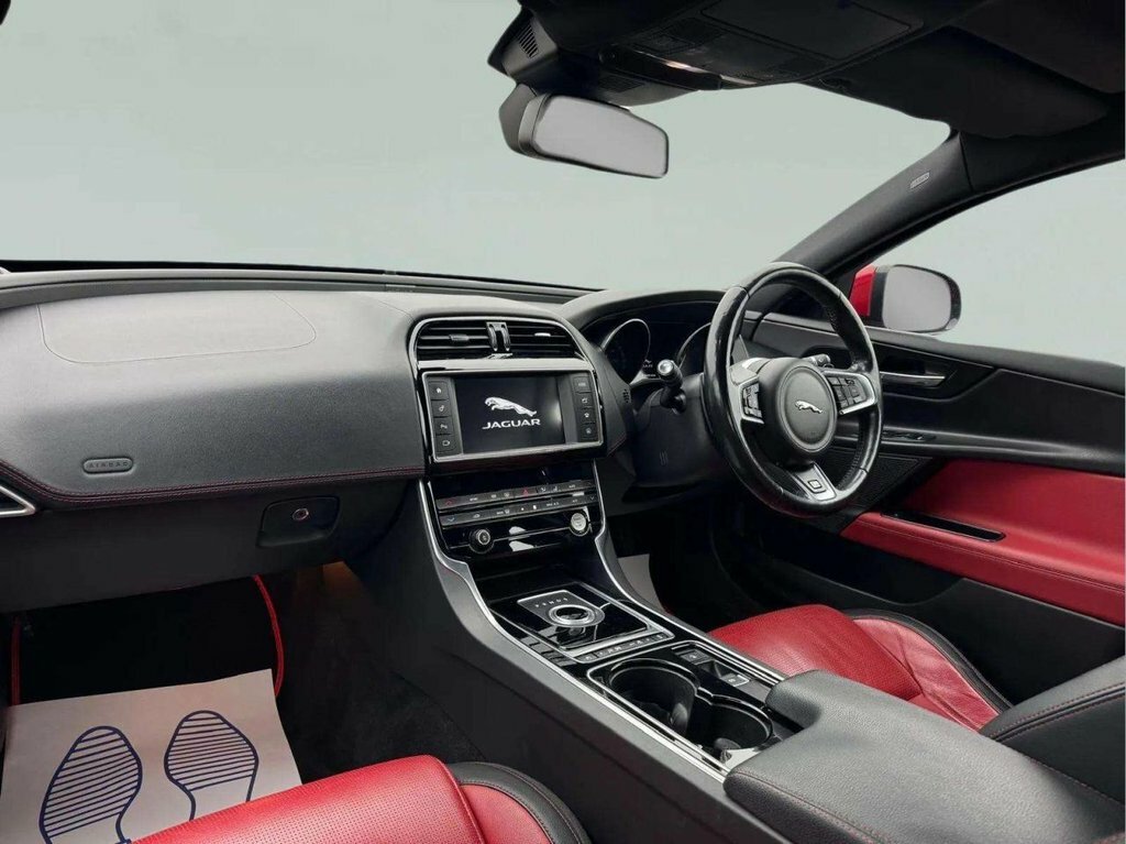 Jaguar XE  Red #16