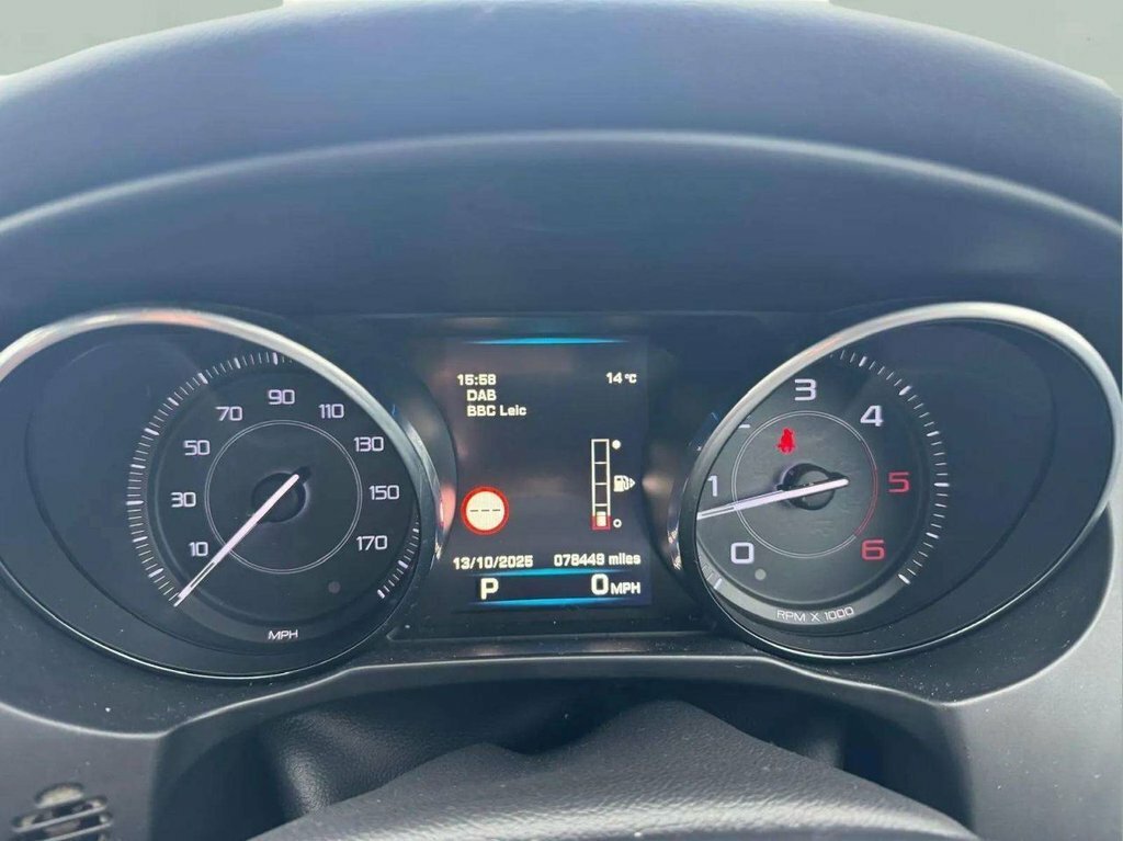 Jaguar XE  Red #31