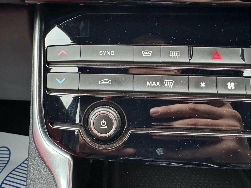 Jaguar XE  Red #22