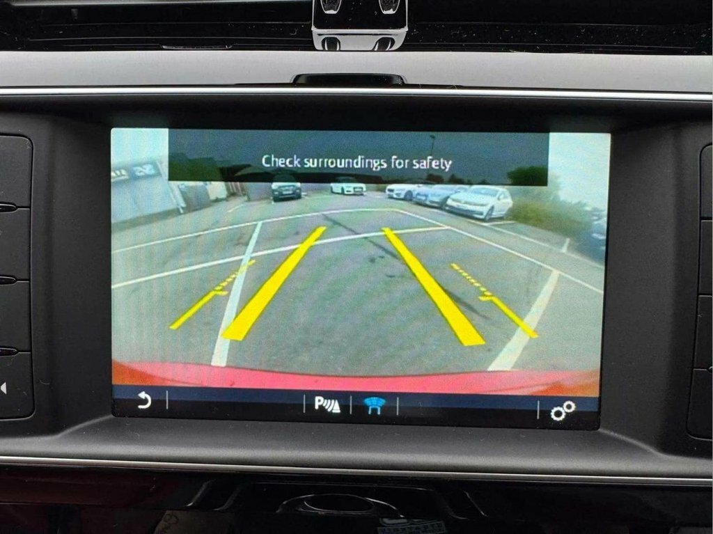 Jaguar XE  Red #30