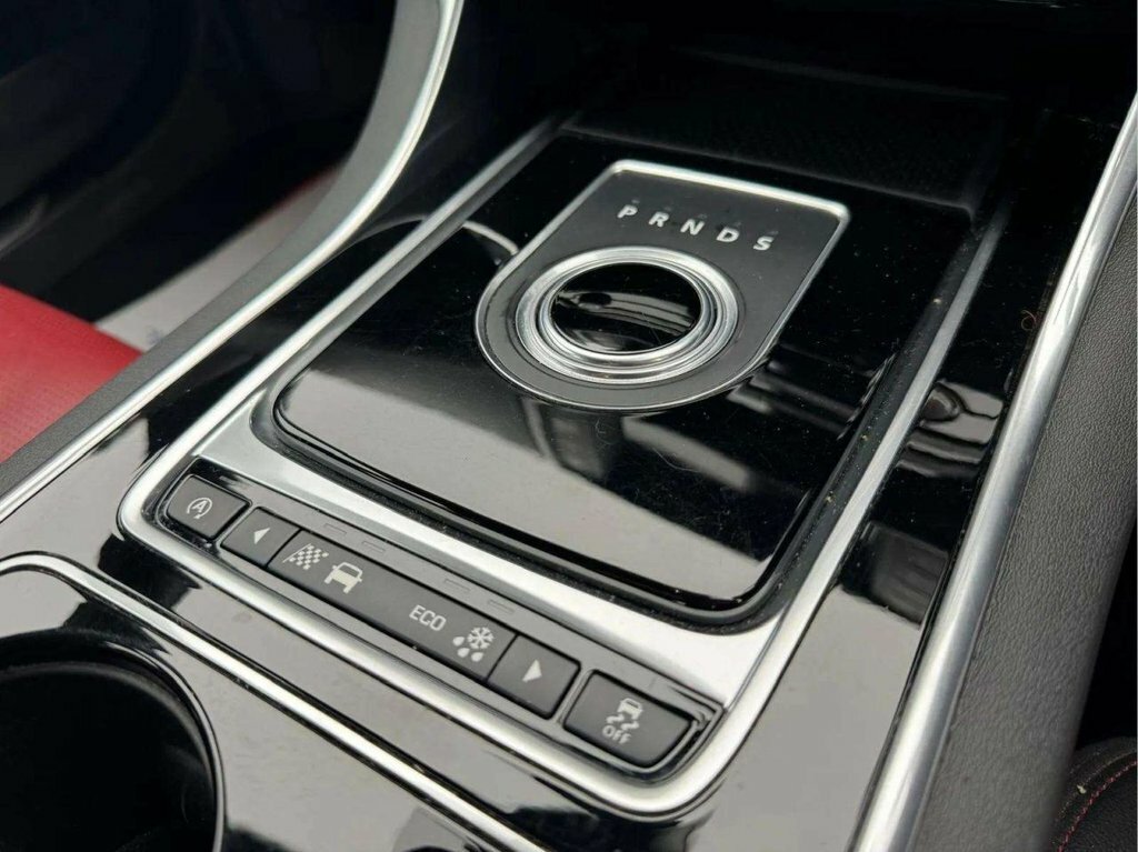 Jaguar XE  Red #19