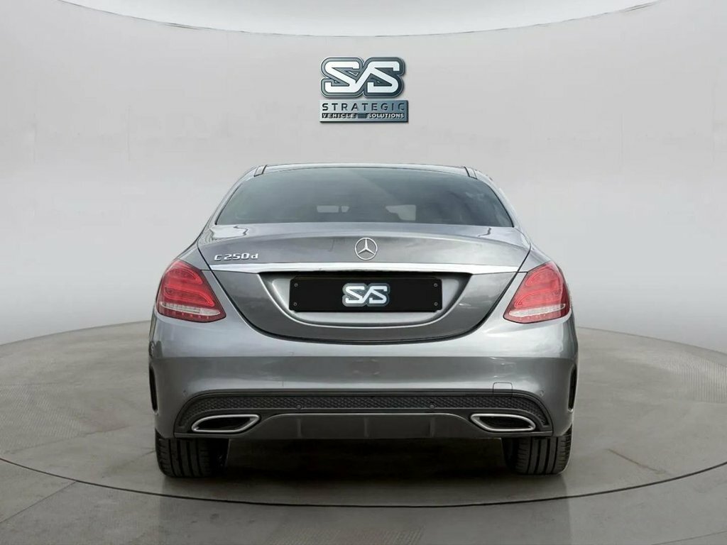 Mercedes-Benz C Class 2.1L Amg Line Grey #4