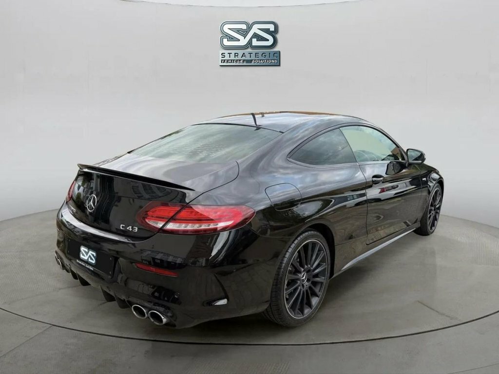 Mercedes-Benz C Class 3L Amg Black #5